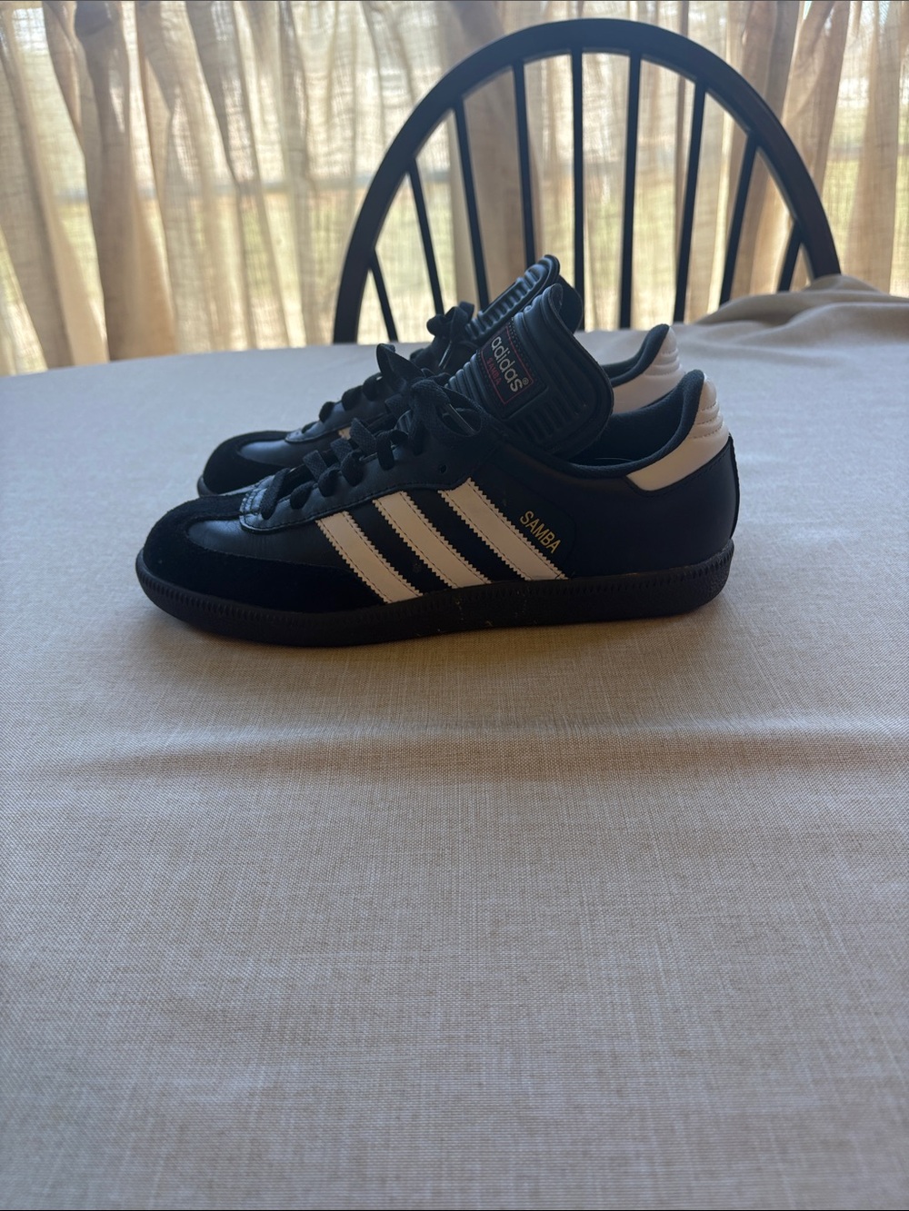 Unisex Adidas Samba Size 7.5 Men/9Women
